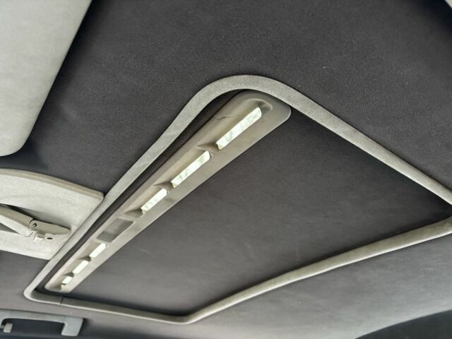 Чорний Опель Омега, об'ємом двигуна 2 л та пробігом 350 тис. км за 1200 $, фото 9 на Automoto.ua