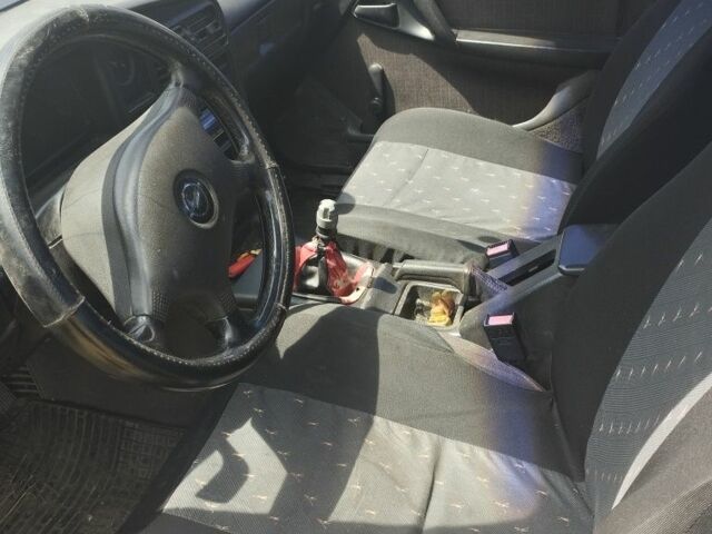 Черный Опель Омега, объемом двигателя 2 л и пробегом 1 тыс. км за 800 $, фото 6 на Automoto.ua