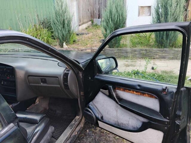 Черный Опель Омега, объемом двигателя 2 л и пробегом 1000 тыс. км за 1001 $, фото 6 на Automoto.ua