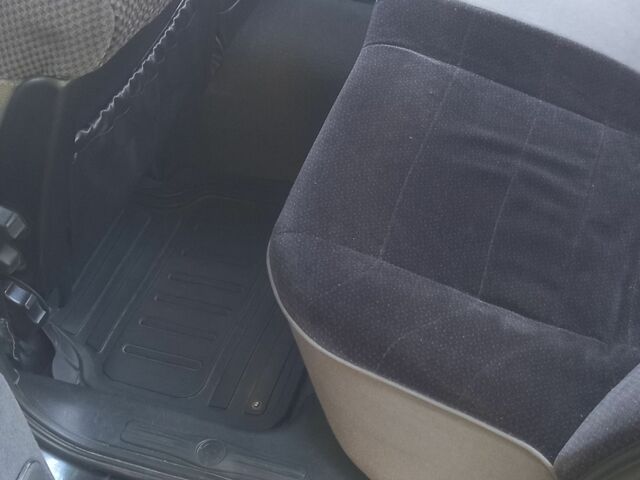 Чорний Опель Омега, об'ємом двигуна 0 л та пробігом 380 тис. км за 1900 $, фото 5 на Automoto.ua