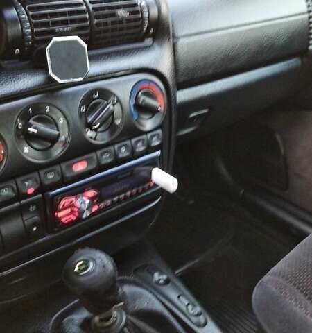 Черный Опель Омега, объемом двигателя 2.5 л и пробегом 300 тыс. км за 2900 $, фото 15 на Automoto.ua