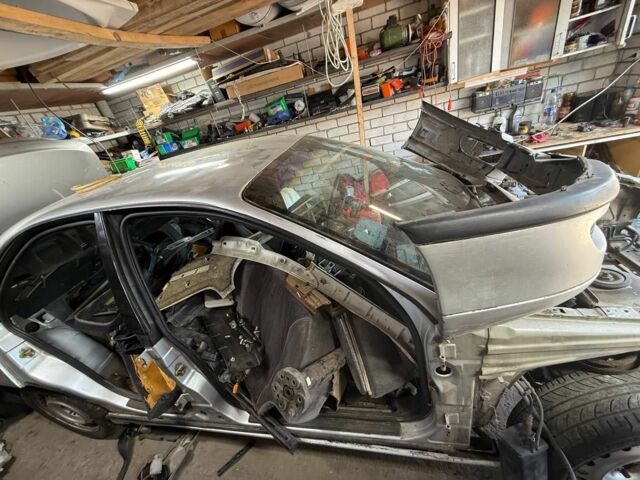 Черный Опель Омега, объемом двигателя 2.5 л и пробегом 300 тыс. км за 1050 $, фото 8 на Automoto.ua