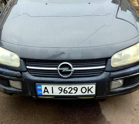 Чорний Опель Омега, об'ємом двигуна 2.5 л та пробігом 312 тис. км за 2800 $, фото 1 на Automoto.ua