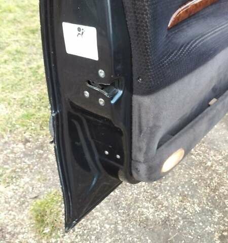 Черный Опель Омега, объемом двигателя 2.5 л и пробегом 300 тыс. км за 2900 $, фото 18 на Automoto.ua