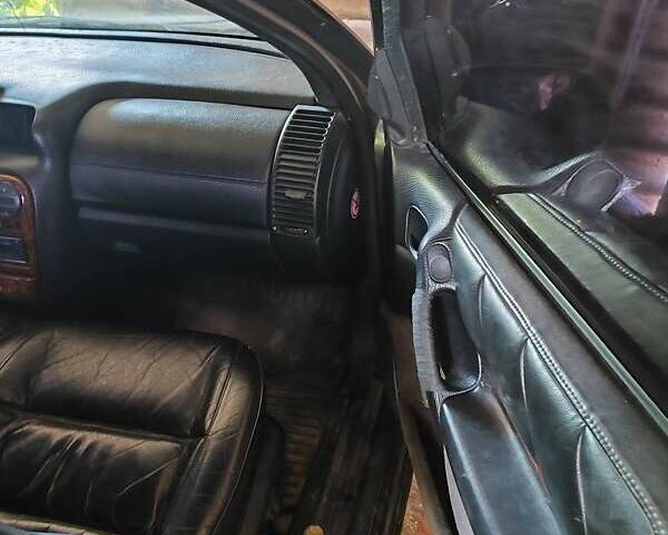 Черный Опель Омега, объемом двигателя 2.5 л и пробегом 999 тыс. км за 850 $, фото 5 на Automoto.ua