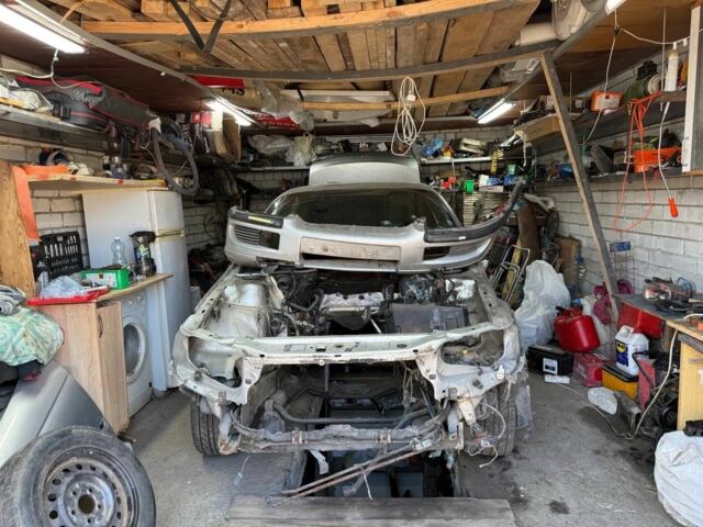 Черный Опель Омега, объемом двигателя 2.5 л и пробегом 300 тыс. км за 1050 $, фото 9 на Automoto.ua