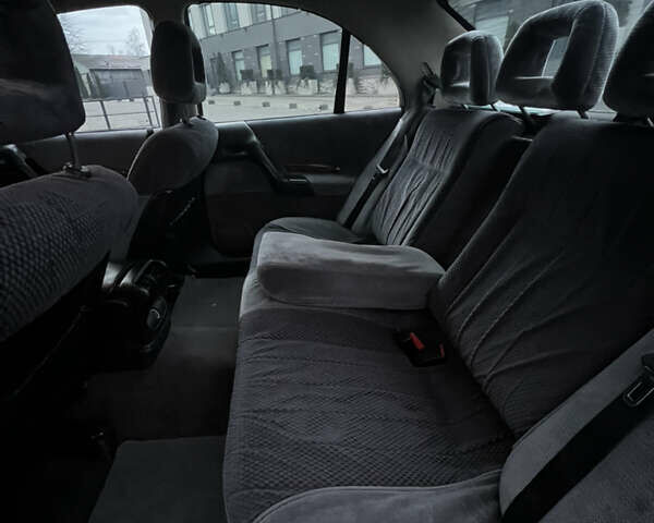 Черный Опель Омега, объемом двигателя 2.5 л и пробегом 300 тыс. км за 2200 $, фото 19 на Automoto.ua