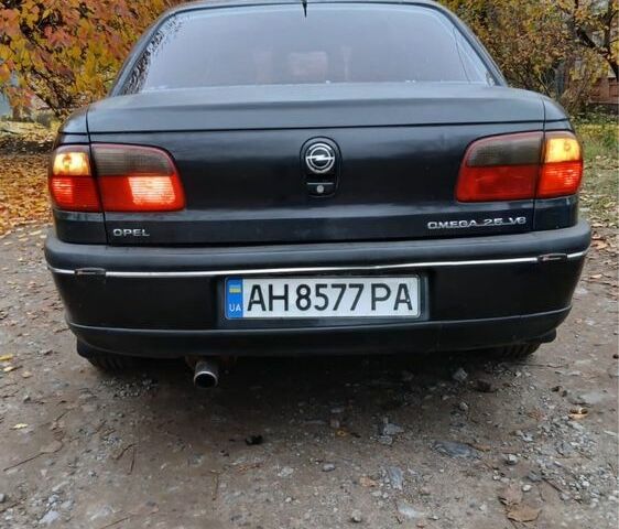 Чорний Опель Омега, об'ємом двигуна 2.5 л та пробігом 3 тис. км за 1750 $, фото 3 на Automoto.ua
