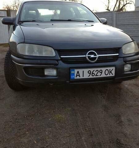 Черный Опель Омега, объемом двигателя 2.5 л и пробегом 300 тыс. км за 2900 $, фото 6 на Automoto.ua