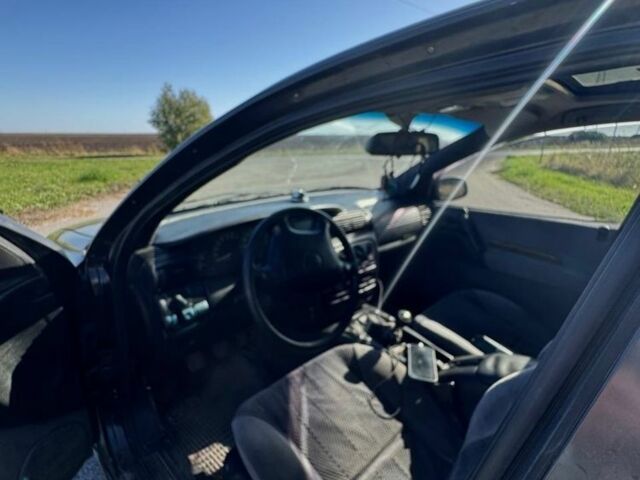 Опель Омега 1994 в Червонограде на Automoto.ua Черный Опель Омега, объемом двигателя 2.5 л и пробегом 450 тыс. км за 2000 $, фото 6 на Automoto.ua