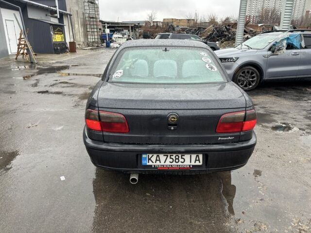 Черный Опель Омега, объемом двигателя 2 л и пробегом 380 тыс. км за 4397 $, фото 4 на Automoto.ua