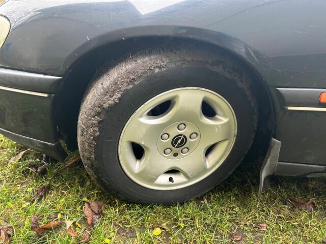 Черный Опель Омега, объемом двигателя 2.5 л и пробегом 274 тыс. км за 2000 $, фото 7 на Automoto.ua