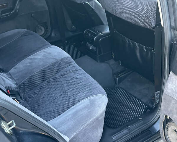 Черный Опель Омега, объемом двигателя 2 л и пробегом 393 тыс. км за 2800 $, фото 6 на Automoto.ua