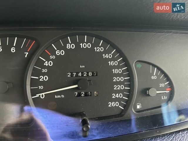 Черный Опель Омега, объемом двигателя 2.5 л и пробегом 274 тыс. км за 2000 $, фото 14 на Automoto.ua
