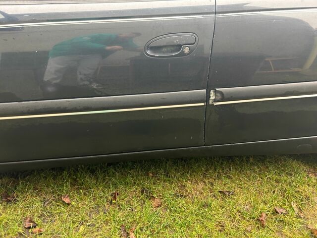 Черный Опель Омега, объемом двигателя 2.5 л и пробегом 274 тыс. км за 2000 $, фото 5 на Automoto.ua