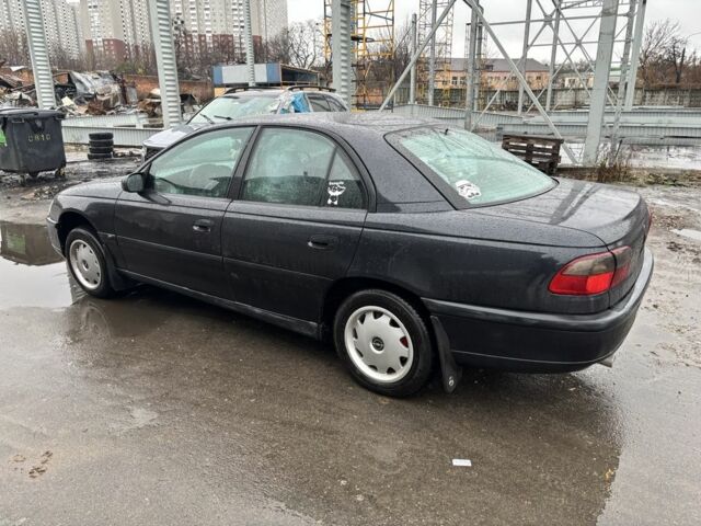 Черный Опель Омега, объемом двигателя 2 л и пробегом 380 тыс. км за 4397 $, фото 3 на Automoto.ua