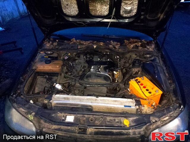 Чорний Опель Омега, об'ємом двигуна 2 л та пробігом 167 тис. км за 900 $, фото 4 на Automoto.ua