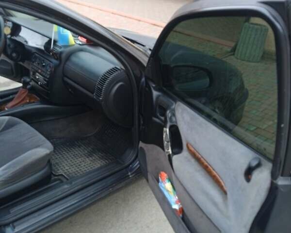 Черный Опель Омега, объемом двигателя 2.5 л и пробегом 328 тыс. км за 3000 $, фото 10 на Automoto.ua