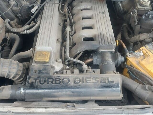 Черный Опель Омега, объемом двигателя 0 л и пробегом 489 тыс. км за 1000 $, фото 5 на Automoto.ua