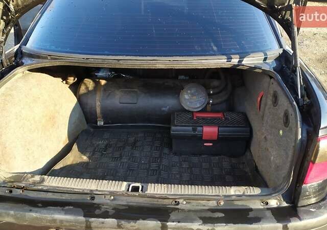 Чорний Опель Омега, об'ємом двигуна 2.5 л та пробігом 400 тис. км за 1650 $, фото 17 на Automoto.ua