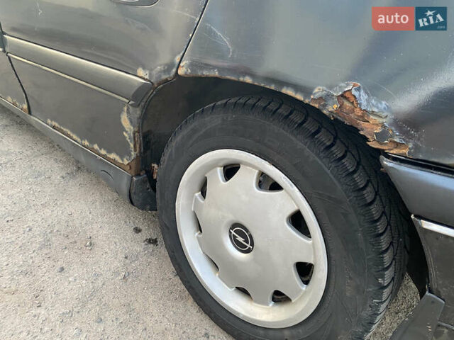 Чорний Опель Омега, об'ємом двигуна 2.5 л та пробігом 457 тис. км за 1500 $, фото 8 на Automoto.ua