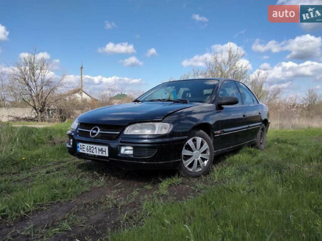 Чорний Опель Омега, об'ємом двигуна 2 л та пробігом 490 тис. км за 2500 $, фото 3 на Automoto.ua