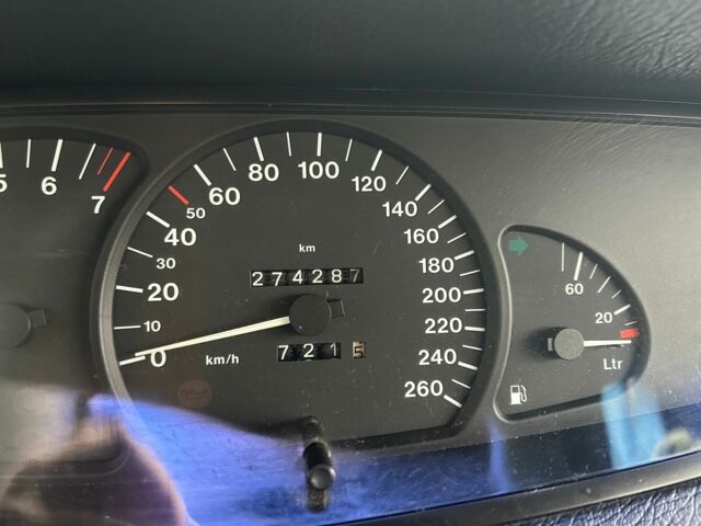 Черный Опель Омега, объемом двигателя 2.5 л и пробегом 274 тыс. км за 2000 $, фото 14 на Automoto.ua