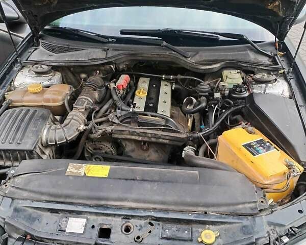 Черный Опель Омега, объемом двигателя 2 л и пробегом 30 тыс. км за 2300 $, фото 10 на Automoto.ua