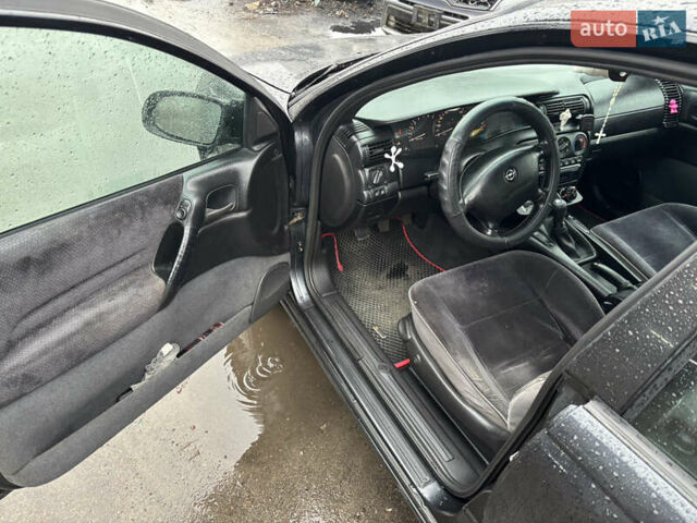 Черный Опель Омега, объемом двигателя 2 л и пробегом 380 тыс. км за 3800 $, фото 8 на Automoto.ua