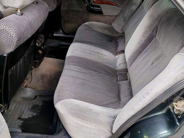 Чорний Опель Омега, об'ємом двигуна 2 л та пробігом 200 тис. км за 2300 $, фото 6 на Automoto.ua