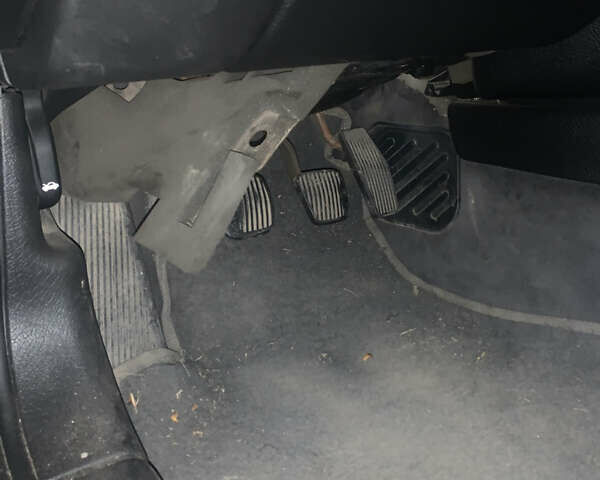 Черный Опель Омега, объемом двигателя 2 л и пробегом 311 тыс. км за 2300 $, фото 18 на Automoto.ua