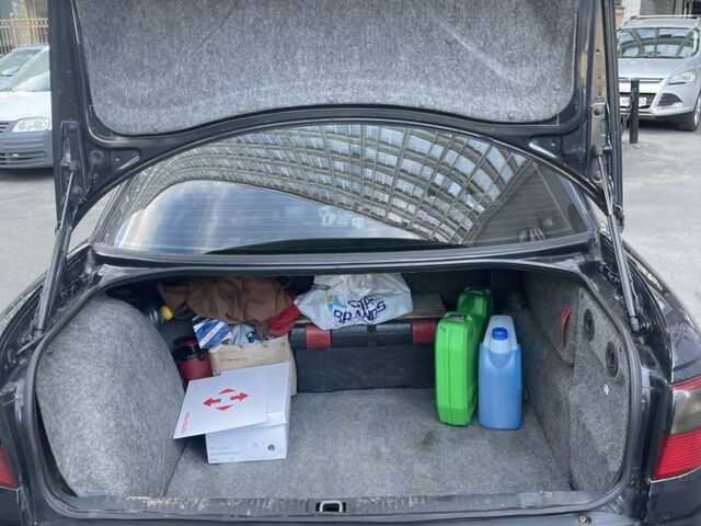 Чорний Опель Омега, об'ємом двигуна 2 л та пробігом 302 тис. км за 3000 $, фото 8 на Automoto.ua