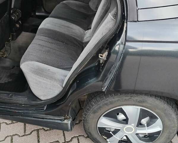 Черный Опель Омега, объемом двигателя 2 л и пробегом 30 тыс. км за 2300 $, фото 2 на Automoto.ua