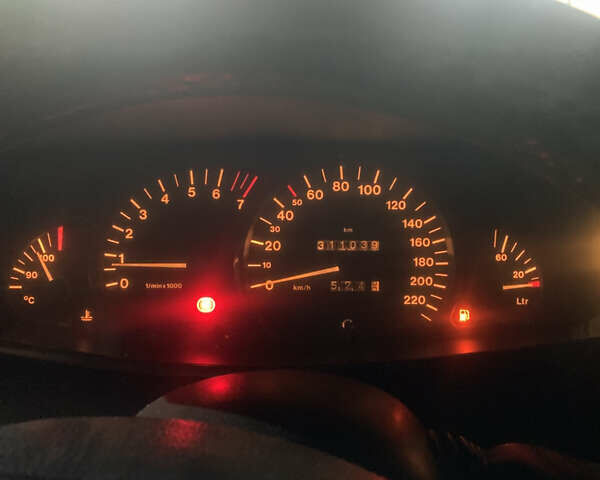 Черный Опель Омега, объемом двигателя 2 л и пробегом 311 тыс. км за 2300 $, фото 17 на Automoto.ua