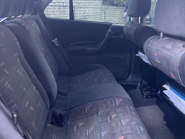 Чорний Опель Омега, об'ємом двигуна 2 л та пробігом 302 тис. км за 3000 $, фото 7 на Automoto.ua