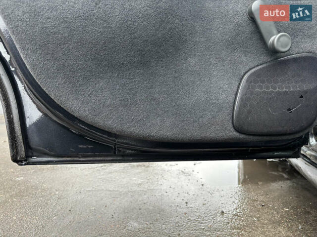 Черный Опель Омега, объемом двигателя 2 л и пробегом 380 тыс. км за 3800 $, фото 11 на Automoto.ua