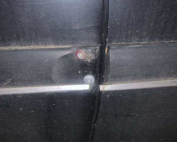 Черный Опель Омега, объемом двигателя 2 л и пробегом 311 тыс. км за 2300 $, фото 12 на Automoto.ua