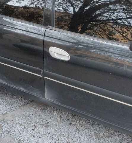 Черный Опель Омега, объемом двигателя 2 л и пробегом 551 тыс. км за 2000 $, фото 1 на Automoto.ua