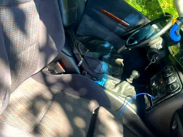 Чорний Опель Омега, об'ємом двигуна 2 л та пробігом 380 тис. км за 1700 $, фото 6 на Automoto.ua