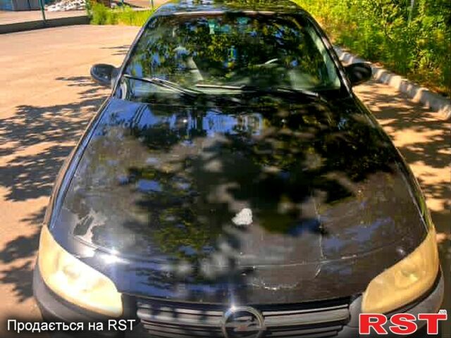 Чорний Опель Омега, об'ємом двигуна 2 л та пробігом 380 тис. км за 1700 $, фото 5 на Automoto.ua