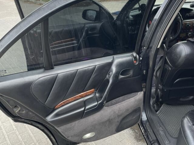 Чорний Опель Омега, об'ємом двигуна 2.9 л та пробігом 300 тис. км за 1500 $, фото 7 на Automoto.ua