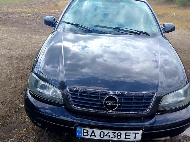 Чорний Опель Омега, об'ємом двигуна 2.2 л та пробігом 280 тис. км за 1900 $, фото 9 на Automoto.ua