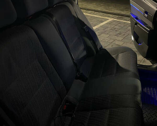 Черный Опель Омега, объемом двигателя 2.2 л и пробегом 461 тыс. км за 4200 $, фото 12 на Automoto.ua