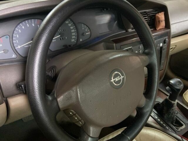 Чорний Опель Омега, об'ємом двигуна 2.5 л та пробігом 240 тис. км за 2800 $, фото 3 на Automoto.ua