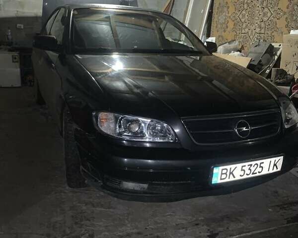 Чорний Опель Омега, об'ємом двигуна 2.2 л та пробігом 382 тис. км за 3100 $, фото 1 на Automoto.ua