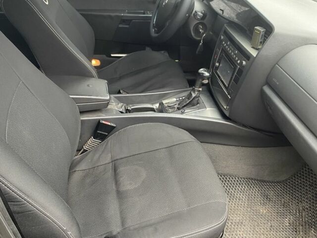 Чорний Опель Омега, об'ємом двигуна 2.2 л та пробігом 313 тис. км за 3600 $, фото 5 на Automoto.ua