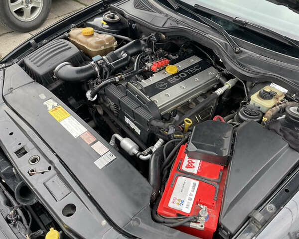 Чорний Опель Омега, об'ємом двигуна 2.2 л та пробігом 250 тис. км за 3900 $, фото 7 на Automoto.ua