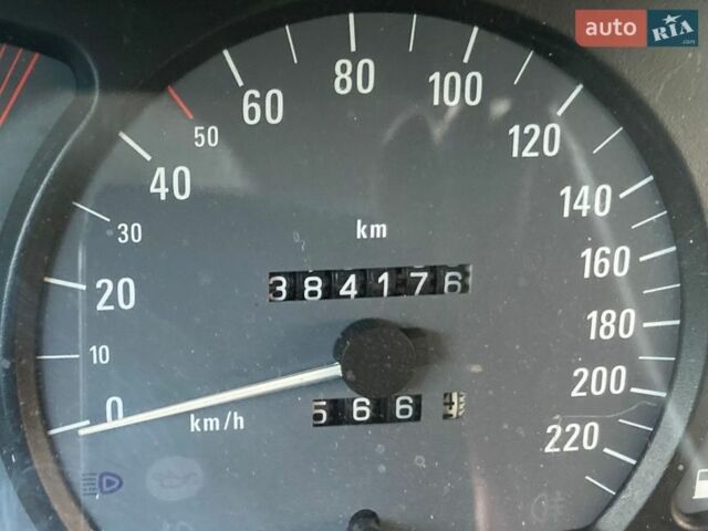 Черный Опель Омега, объемом двигателя 2.2 л и пробегом 380 тыс. км за 3999 $, фото 26 на Automoto.ua