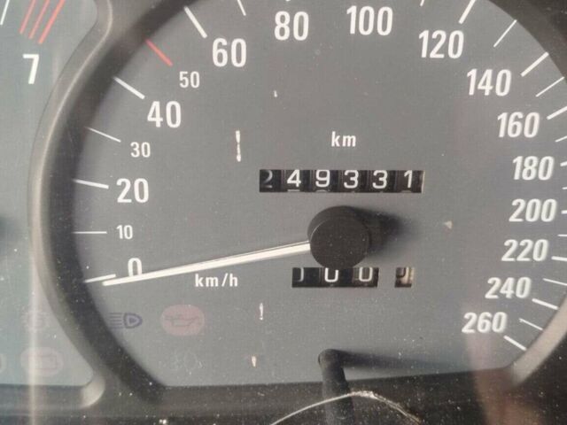 Черный Опель Омега, объемом двигателя 2.6 л и пробегом 250 тыс. км за 2200 $, фото 29 на Automoto.ua