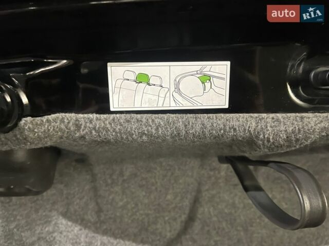 Черный Опель Омега, объемом двигателя 2.2 л и пробегом 461 тыс. км за 3800 $, фото 12 на Automoto.ua